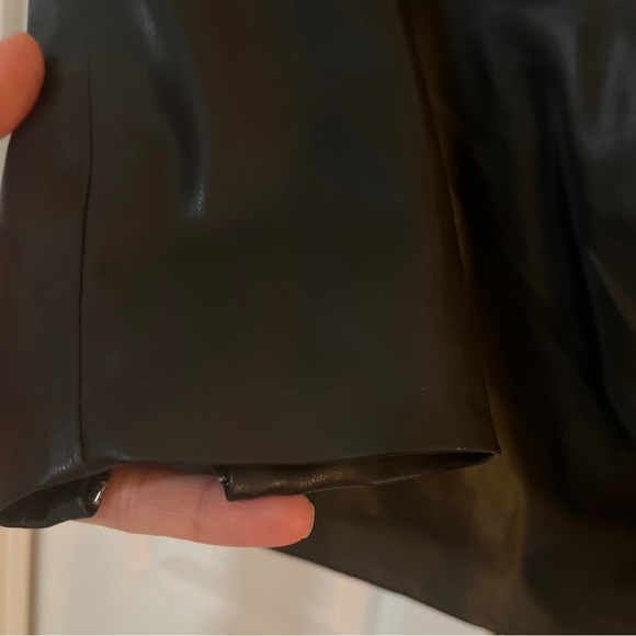 Donna Karen leather like top. Side small - Picture 6 of 6